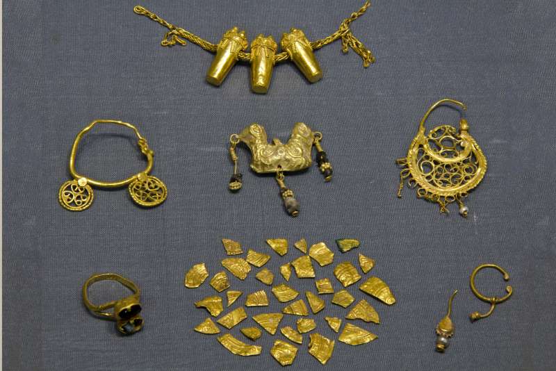 Hoard of broken jewelry and cut coins